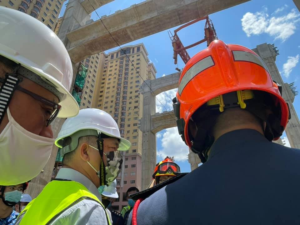 Three die in crane collapse in Kuala Lumpur - Global Construction Review