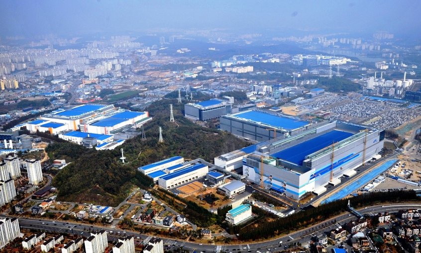 Samsung Electronics Fanuc Corporation Samsung Production Line Samsung plans biggest chip factory in history - Global Construction Review