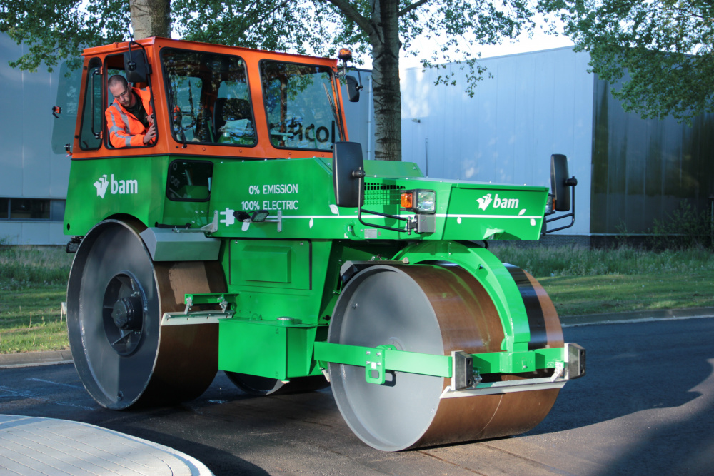 BAM claims world's first electric road roller Global Construction Review
