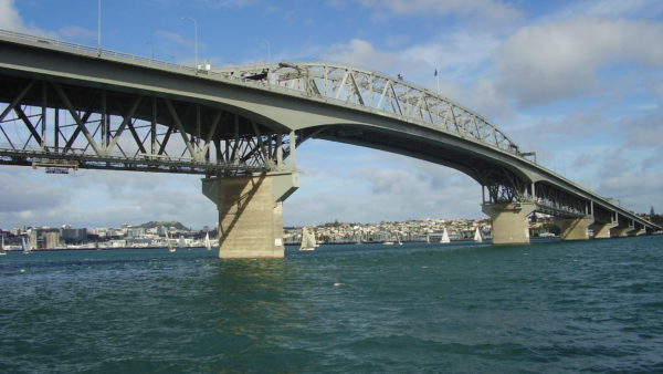 The Waitematā Harbour Bridge (GPS 56/CC BY-SA 2.0)