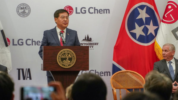 LG Chem chief executive Shin Hak-Cheol speaking at the signing ceremony (LG Chem)