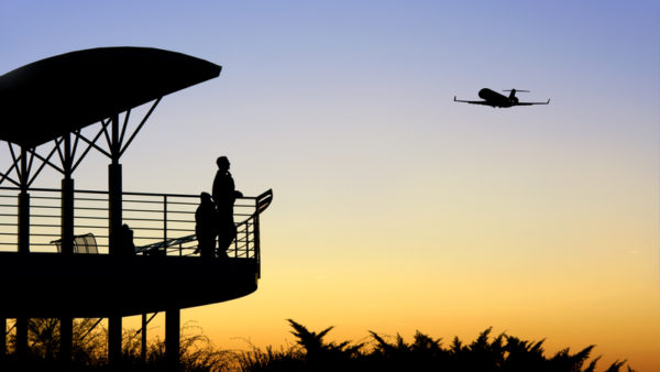 An observation deck at Raleigh-Durham (Rose-marie Henriksson/Dreamstime)