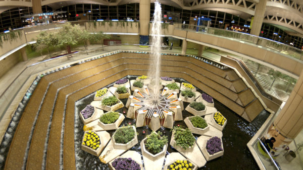 A fountain at King Khaled Airport in Riyadh, Saudi Arabia (Ragarwal123/Dreamstime)
