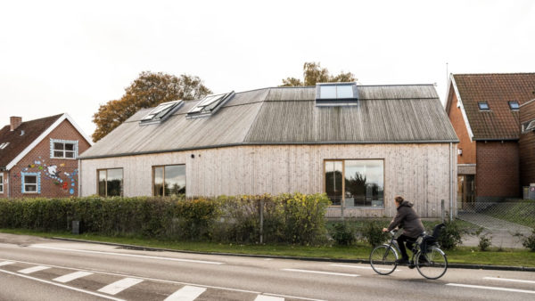 Feldballe School in Rønde (Rasmus Hjortshøj/Coast/courtesy of Henning Larsen)