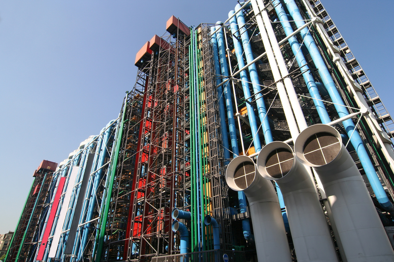 
               Paris’ Pompidou exterior (Jan Kranendonk/Dreamstime)
              