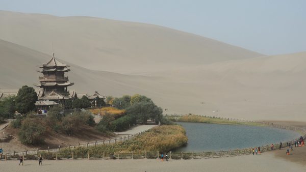 Crescent Moon Lake in Gansu Province (Laika ac/CC BY-SA 2.0)