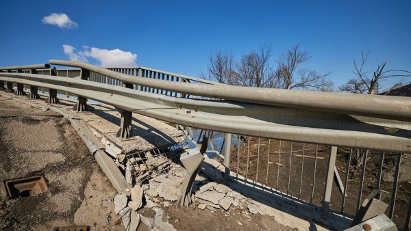 Destroyed bridge over the Irpin River on the M-06 Kyiv-Chop highway in Kyiv Oblast (President of Ukraine/CC0 1.0/Public domain)