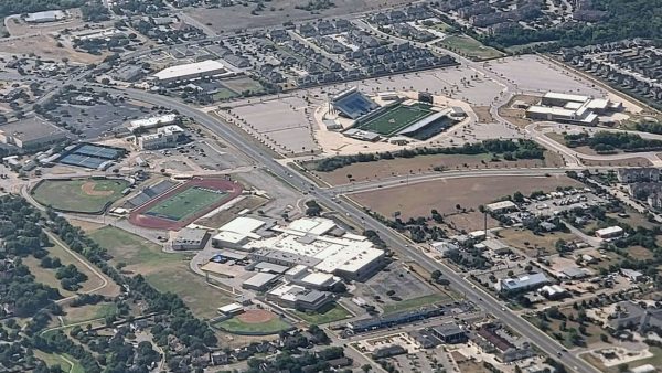 Aerial view of Pflugerville High School. The city’s population grew nearly 40% between 2010 and 2022 (Murphpics/CC BY-SA 4.0)