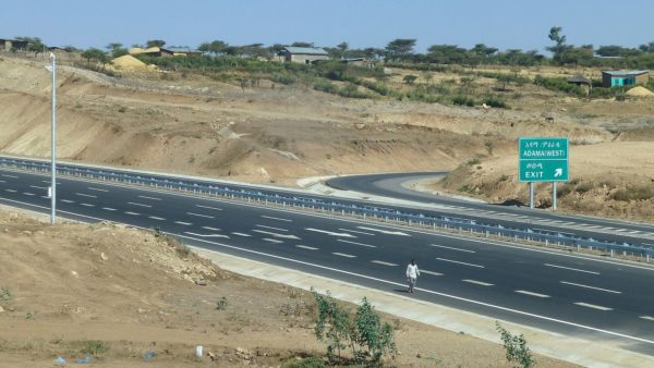The project will replace a 150km dirt track with a modern four-lane motorway similar to this one, connecting Addis Ababa with Adama (Ji-Elle/CC BY-SA 3.0)