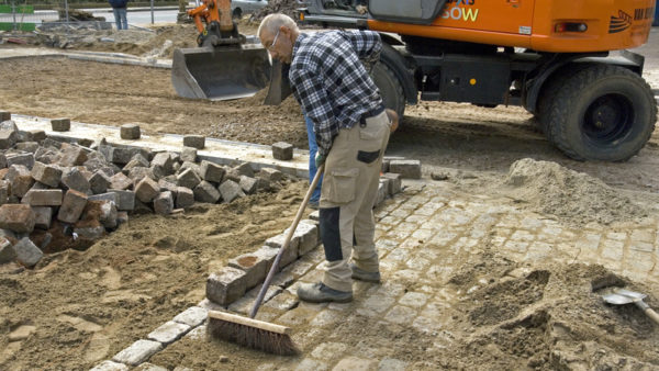 Construction work under way in Nijmegen (Sjors737/Dreamstime.com)