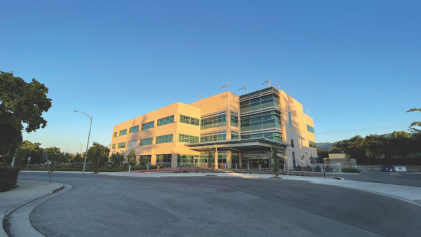 To build the Samaritan Court Ambulatory Care and Surgery Center in San Jose, Skanska identified snagging risks before work began and, for the first time, used an autonomous robot that prints full scale 2D plans directly onto floor slabs (Image courtesy of Skanska)