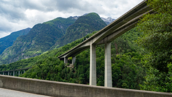 A section of the N2 highway (Thomas Stoiber/Dreamstime)