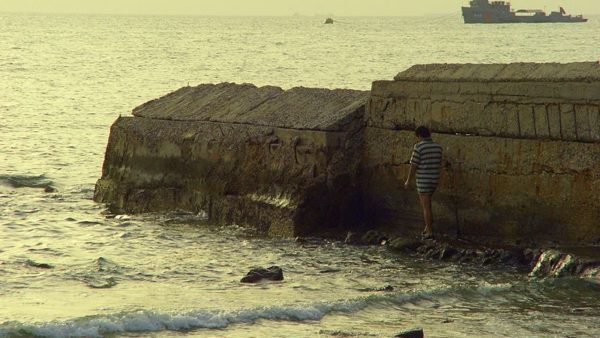 A beach in Ahmadi Governorate (NicoleB72/CC BY 2.5)