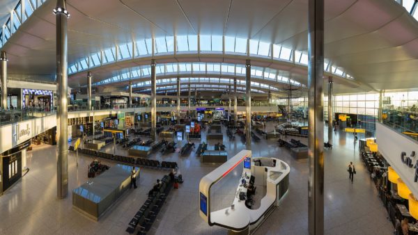 Heathrow Terminal 2’s departure area (Diliff/CC BY-SA 3.0)