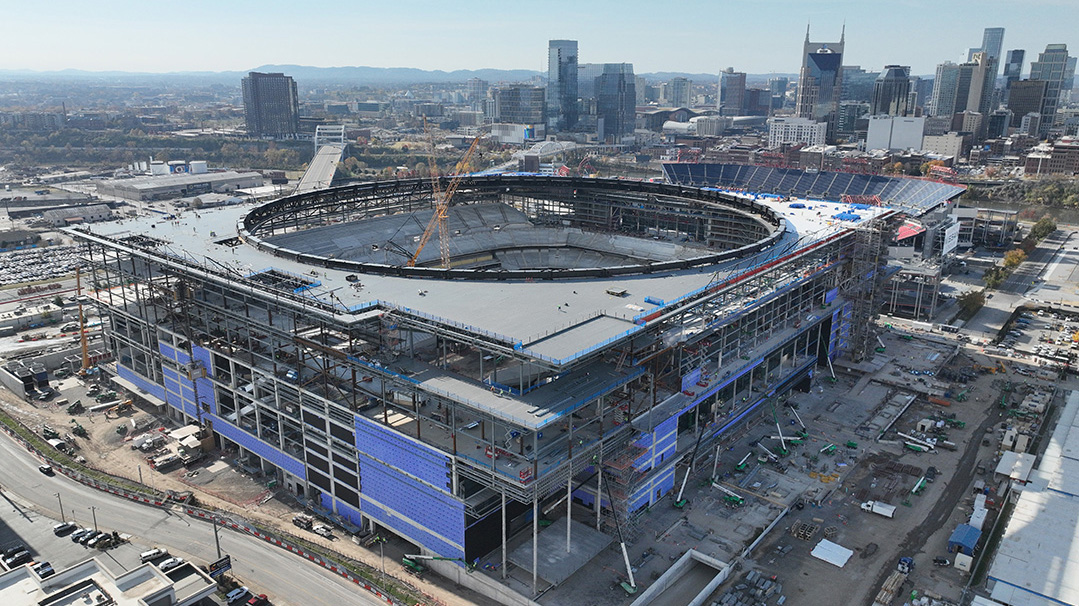 Turner team tops out Tennessee Titans new stadium