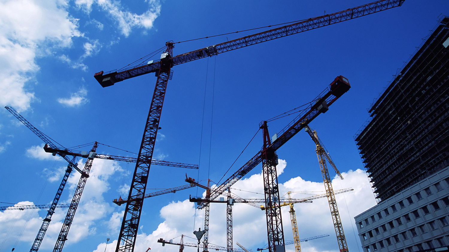 Billion-dollar megaprojects drive 21% jump in US construction starts