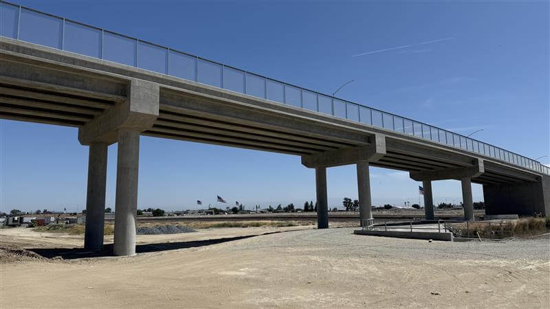 Kiewit team to start laying track for California&rsquo;s high-speed railway